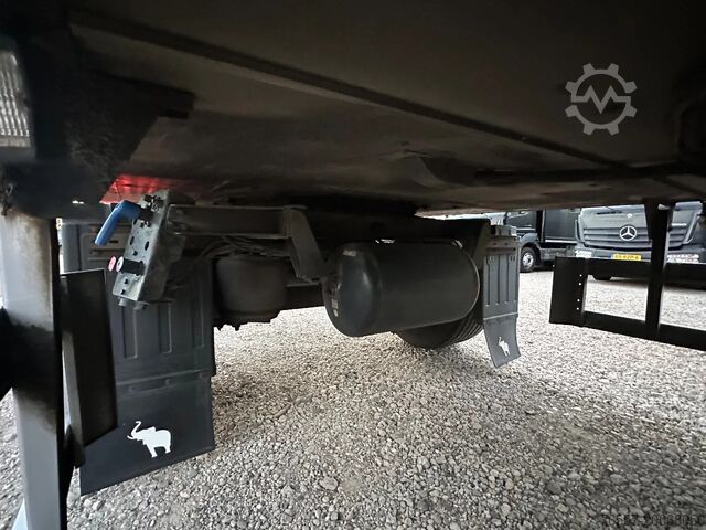 Suitcase Schmitz Cargobull GESLOTEN AANHANGER