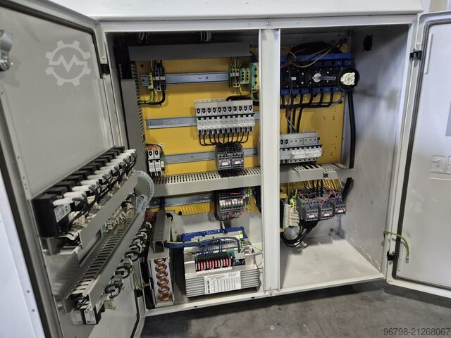 Injection molding machine Arburg GOLDEN EDITION 470-1500-400  2012