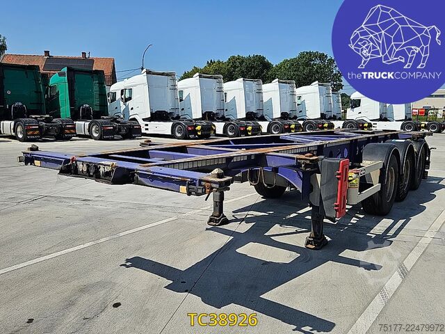 Container transportation Vanhool 30 ‘ , 20’. ADR