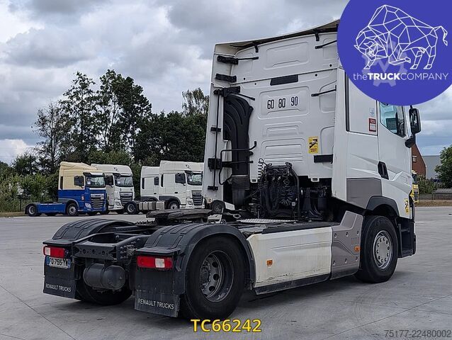 Standard-SZM Renault T 520