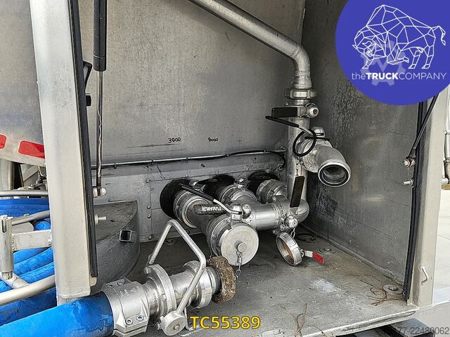 Tanker truck Renault T 440