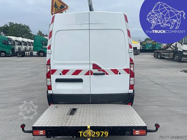 Lifting platform Renault Master 145.35 klubb