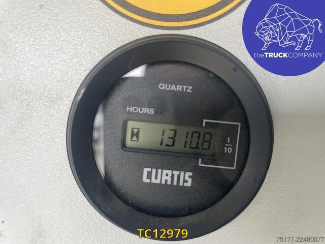 Lifting platform Renault Master 145.35 klubb