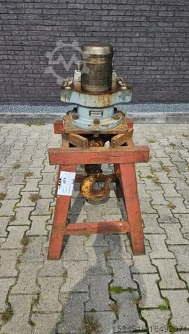 Orange peel grab Liebherr Likufix MH40 Liebherr GM65 including 600 liter ...