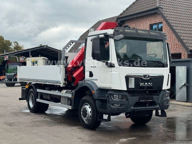 Autokran MAN TGM TG3 18.320 4x4 HMF Ladekran Pritsche
