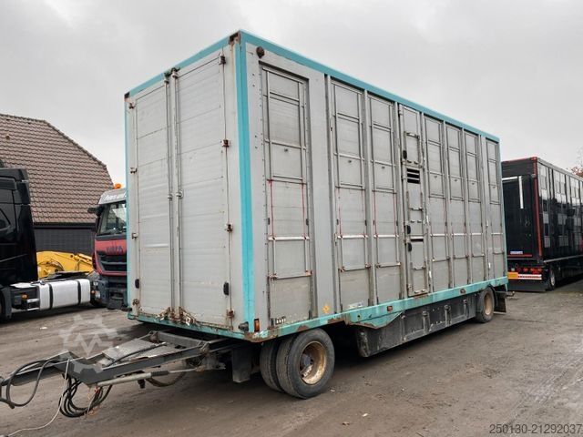 Pferdeanhänger MENKE-JANZEN 3.Stock Viehanhänger 56m² 40 km/h Zulassung