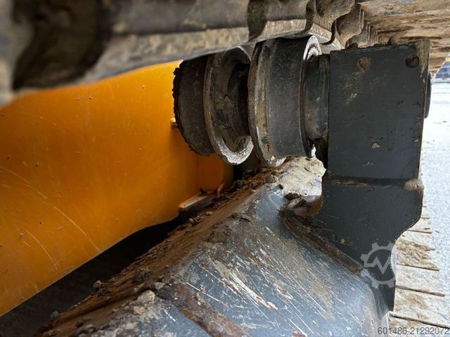 Straßenwalze LIEBHERR PR 726 LGP