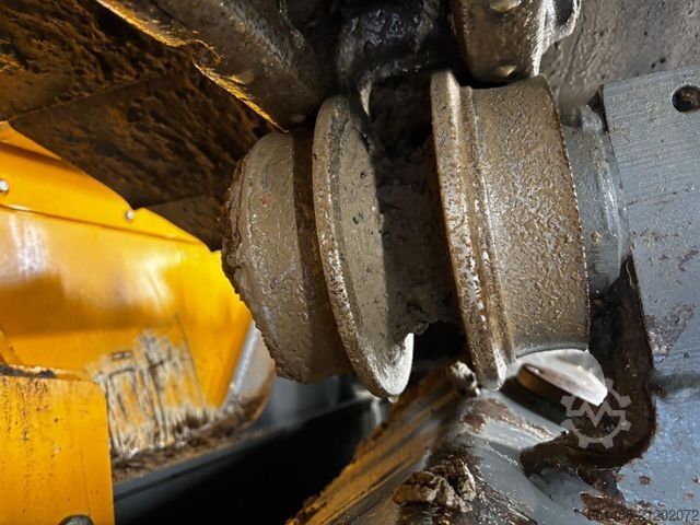 Straßenwalze LIEBHERR PR 726 LGP