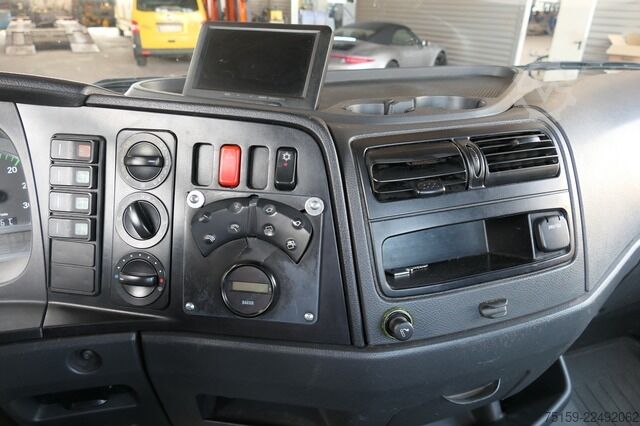 Swap body truck mercedes-benz KAMAG WBH 25 Wiesel Sattelkupplung Umsetzfahrz.