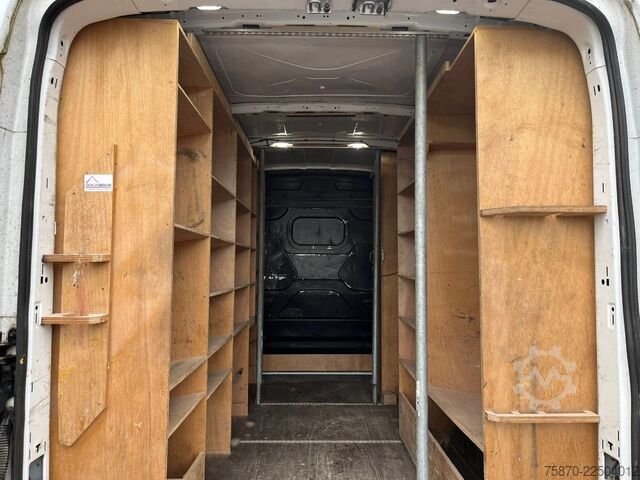 Lieferwagen Doppelkabine Ford Transit FCD
