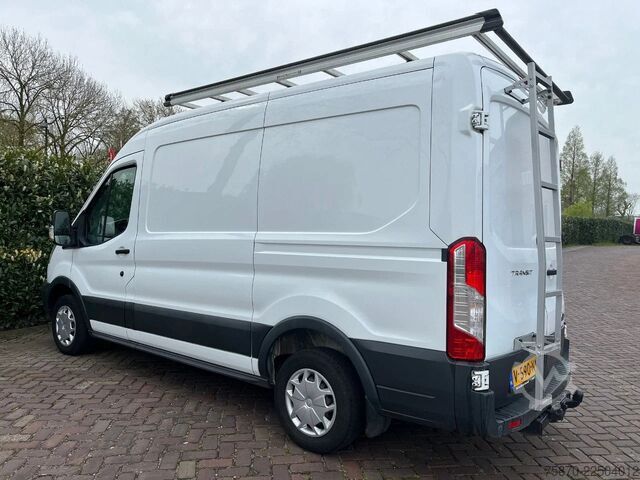 Lieferwagen Doppelkabine Ford Transit FCD