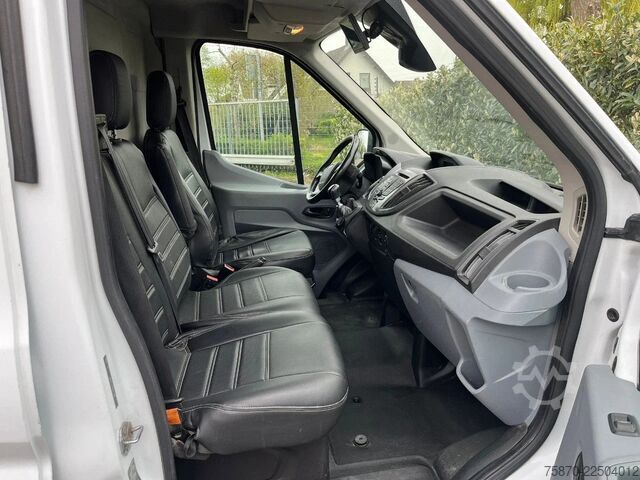 Lieferwagen Doppelkabine Ford Transit FCD
