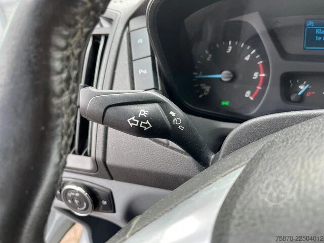 Lieferwagen Doppelkabine Ford Transit FCD