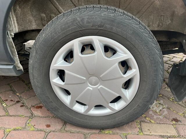 Lieferwagen Doppelkabine Ford Transit FCD