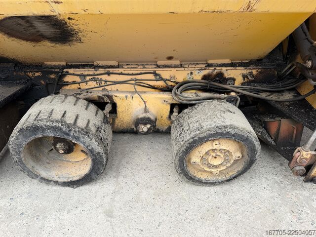 Wheeled asphalt paver Dynapac F121-4W (VB 805 TV)