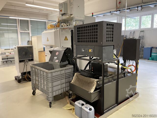 Universal machining center Mikron HSM 400 U