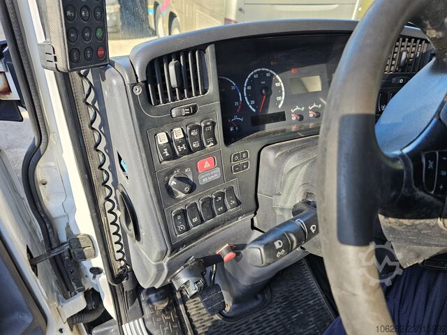 Roll-off tipper truck SCANIA R480LB 8X4*4HHA MOTORSCHADEN! 3-Pedal J