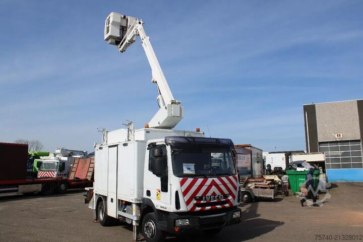 Hebebühne Iveco Eurocargo 120EL18 + COMET + EURO 5