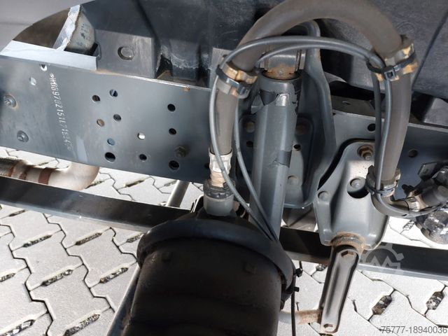 Transporter mit Pritsche & Plane MERCEDES-BENZ 816 Atego PL-SP- Blatt / Luft - MP3- LBW BÄR