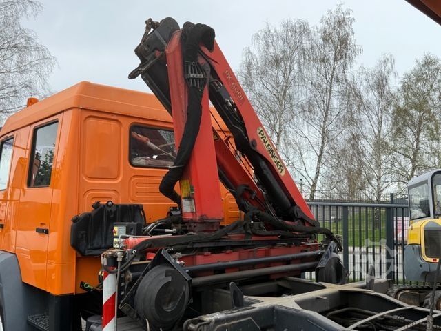Kipper LKW MAN LE18.280 Doka/7Sitze/Automatik/Kipper/Kran/Winde