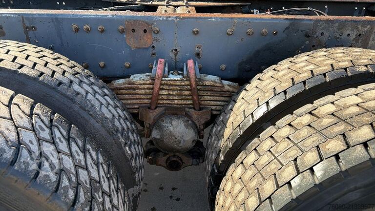 Chassis cab Renault Kerax 370 (LAMES / GRAND PONT / STEEL SUSP. / P...