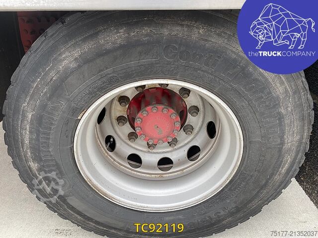 Refrigerated/frozen transport Volvo FM 330