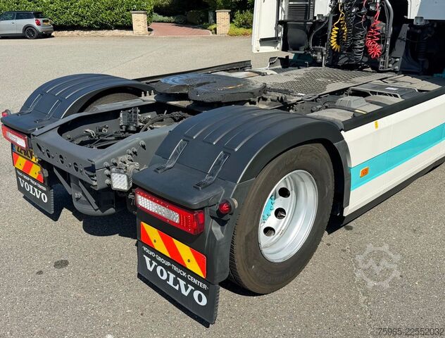 Standard SZM VOLVO FH 13.420 EURO 6 FULL SPOILER 2x TANKS ONLY 566.