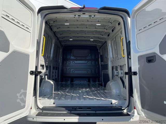 High top van MAN TGE 3.200 L3H2 Kasten 4x4 Individual S ACC STHZ