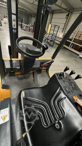Forklift Jungheinrich TFG 320