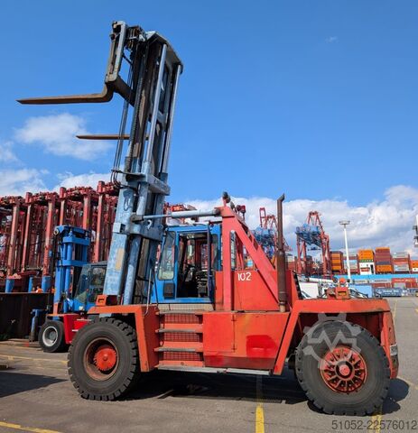 Heavy Forklift - Diesel Kalmar DC20-1200