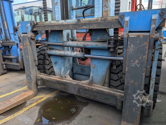 Heavy Forklift - Diesel Kalmar DC20-1200
