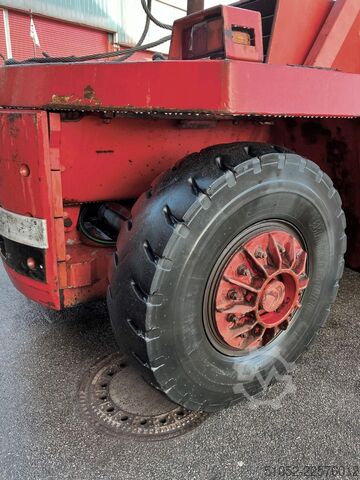 Heavy Forklift - Diesel Kalmar DC20-1200