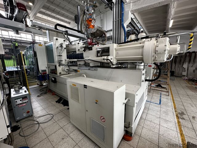 Injection molding machine KraussMaffei KM 420-4300 CX