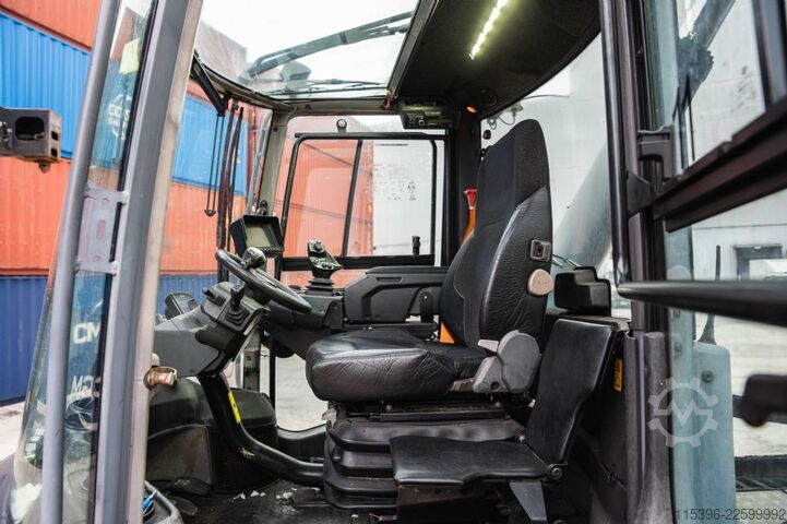 Vollcontainer Reachstacker Kalmar DRG420-60S5