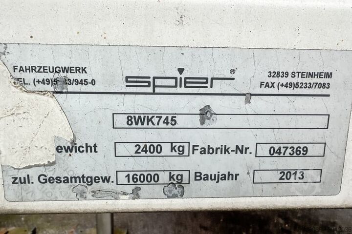 Swap body with box body Spier 8WK745