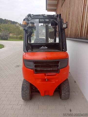 4-Rad-Gabelstapler Linde H 30 Diesel Triplex Zinkenverstellgerät
