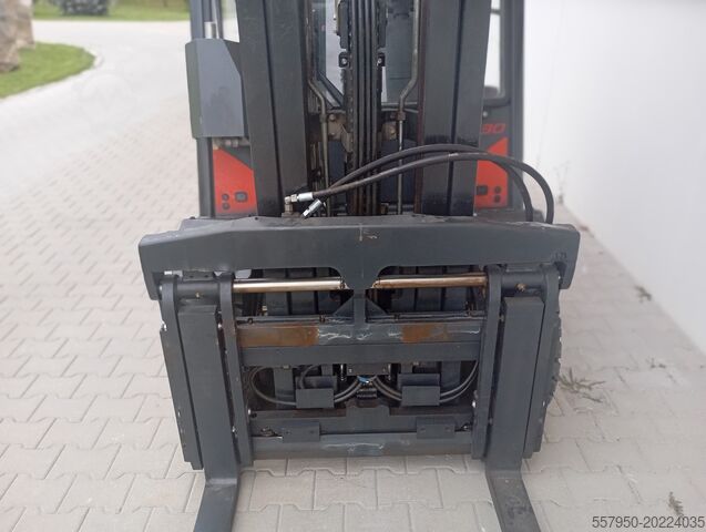 4-wheel forklift Linde H 30 Diesel Triplex Zinkenverstellgerät