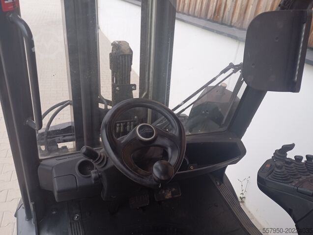 4-Rad-Gabelstapler Linde H 30 Diesel Triplex Zinkenverstellgerät