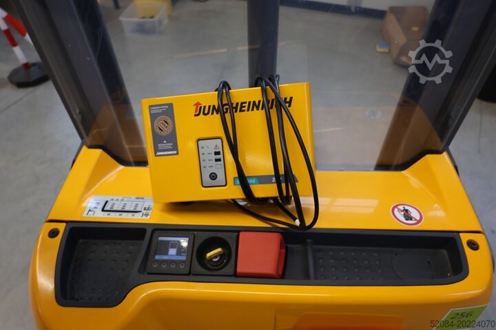 Pallet stacker Jungheinrich EJC 110
