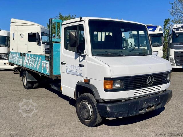 Open body Mercedes-Benz 711 D open truck. 5.10 m long cargo, 3 seats. V...