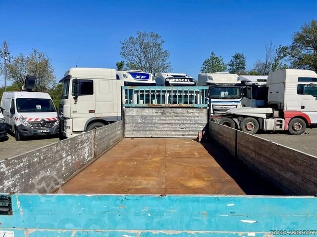Open body Mercedes-Benz 711 D open truck. 5.10 m long cargo, 3 seats. V...