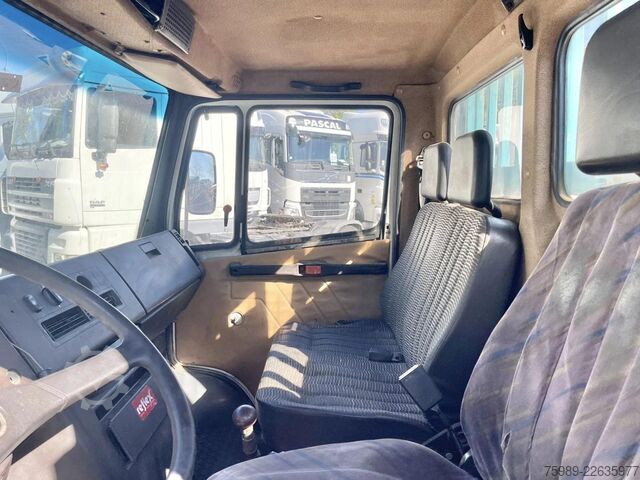 Open body Mercedes-Benz 711 D open truck. 5.10 m long cargo, 3 seats. V...