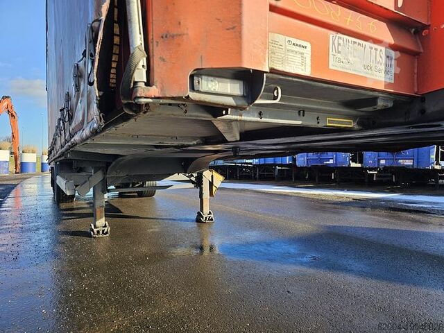 Curtain sided Krone Sd 27 |3 axle mega| nice chassis and tires.