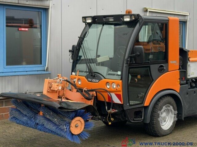 Kehrmaschine Multicar Tremo X56 Winterdienst Streuer + Besen NUR9769KM