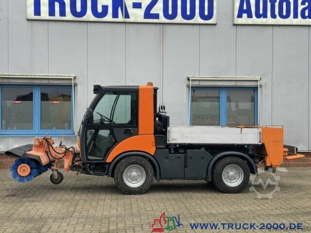 Kehrmaschine Multicar Tremo X56 Winterdienst Streuer + Besen NUR9769KM