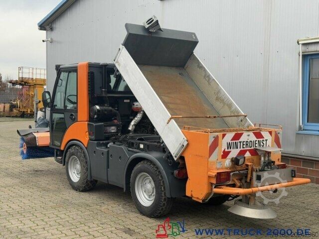 Kehrmaschine Multicar Tremo X56 Winterdienst Streuer + Besen NUR9769KM