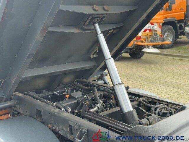 Kehrmaschine Multicar Tremo X56 Winterdienst Streuer + Besen NUR9769KM