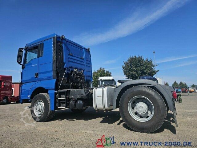 Standard tractor unit MAN TGX 18.500 XL 4x4 H Kipphyd. Bett Kühlschrank