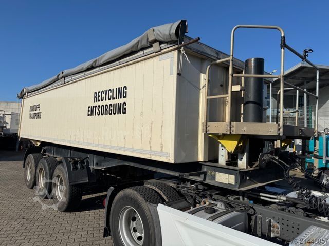 Tipper semitrailer LANGENDORF SKA 24/31  ALU Mulden Kipper  26m³  Liftachse