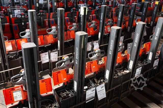 Hochhubwagen bt SWE 080L